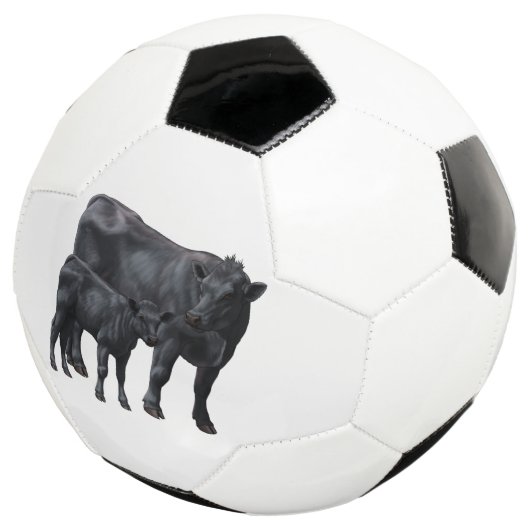 Zwarte Angus-Koe & Cute Calf Voetbal (Drie kwart)