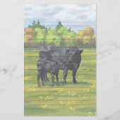 Zwarte Angus-Koe en Cute Calf in zomerperiode Briefpapier (Achterkant)