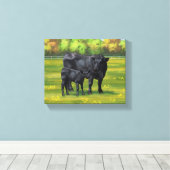 Zwarte Angus-Koe en Cute Calf in zomerperiode Canvas Afdruk (Insitu (Houten vloer))
