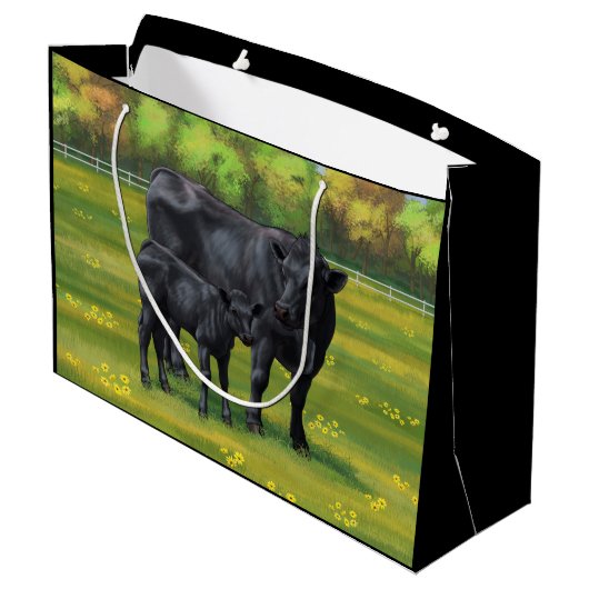 Zwarte Angus-Koe en Cute Calf in zomerperiode Groot Cadeauzakje (Achterkant Gekanteld)