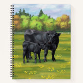 Zwarte Angus-Koe en Cute Calf in zomerperiode Notitieboek (Voorkant)