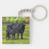 Zwarte Angus-Koe en Cute Calf in zomerperiode Sleutelhanger (Achterkant)