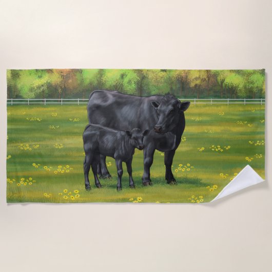 Zwarte Angus-Koe en Cute Calf in zomerperiode Strandlaken (Voorkant)