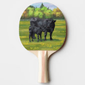 Zwarte Angus-Koe en Cute Calf in zomerperiode Tafeltennisbatje (Achterkant)