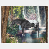 Zwarte Appaloosa Horse Waterfall Background Fleece Deken (Voorkant (Horizontaal))