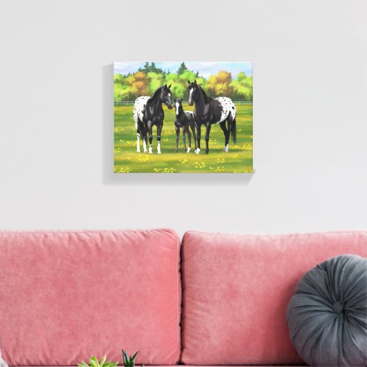 Zwarte appaloosa-paarden in de zomerperiode canvas afdruk (Insitu (Woonkamer))