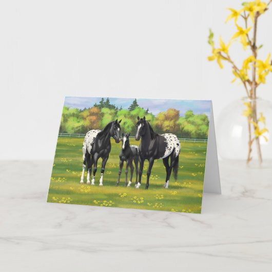 Zwarte appaloosa-paarden in de zomerperiode kaart (Gele Bloem)