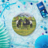 Zwarte appaloosa-paarden in de zomerperiode papieren bordje (Feest)