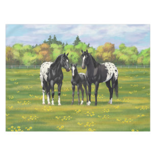 Zwarte appaloosa-paarden in de zomerperiode tafelkleed