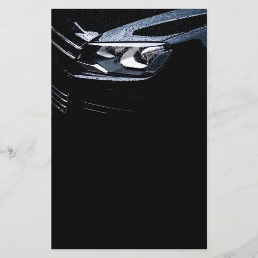 Zwarte auto met regendruppels erop flyer (Voorkant)