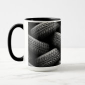 Zwarte autobanden mok (Links)