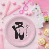 Zwarte balletschoenen en gekleurd papieren bordje (Feest)