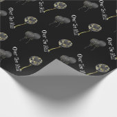 Zwarte ballonnen over het heuvelpakpapier cadeaupapier (Hoek)