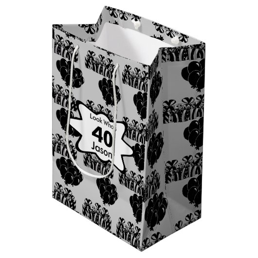 Zwarte ballonvaardag | Personaliseren Medium Cadeauzakje (Voorkant Gekanteld)