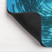 Zwarte barracuda zwemmen in cirkels muismat (Hoek)