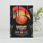 Zwarte basketbal verjaardagsfeest uitnodiging (Staand voorkant)