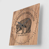 Zwarte Beer Familienaam Rustic Wood Cabin House Grote Klok (Hoek)