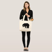 ZWARTE BEER GROTE TOTE BAG (Voorkant (model))