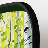 Zwarte beer in een berkenbos pickleball paddle (Links Detail)