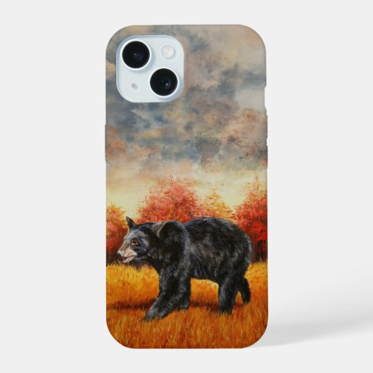 Zwarte beer in herfstbos iPhone 15 case (Achterkant)