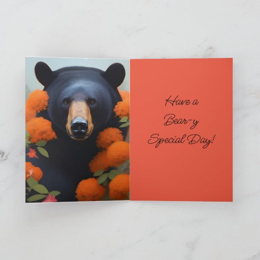 Zwarte beer in oranje bloemen  kaart (Binnen)