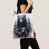 Zwarte Beren te midden van bosrijke omgeving Tote Bag (Dichtbij)