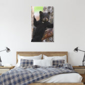 Zwarte berenwelp luiert canvas afdruk (Insitu (Slaapkamer))