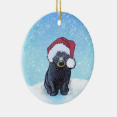 Zwarte berenwelp met Kerst Keramisch Ornament (Rechts)