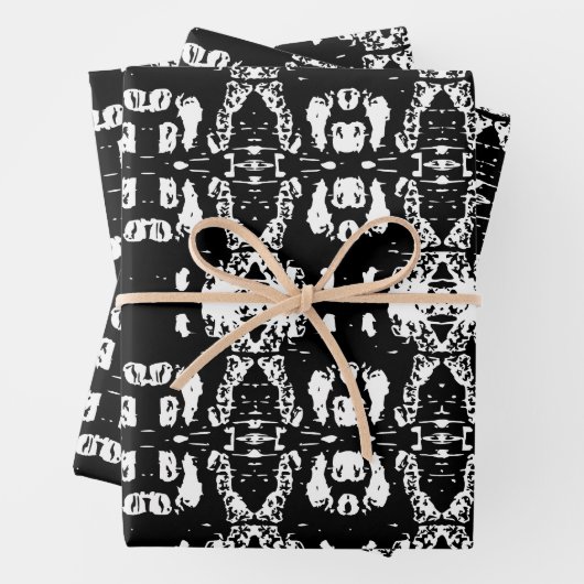 Zwarte berkenboom schors patroon inpakpapier vel (In situ)