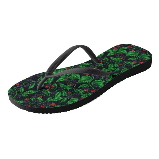 Zwarte bessen op donkergrijs teenslippers (Schuin)