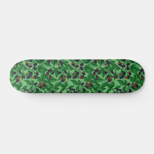 Zwarte bessen op groen persoonlijk skateboard (Horizontaal)
