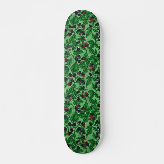 Zwarte bessen op groen persoonlijk skateboard (Voorkant)