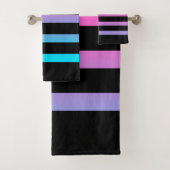 Zwarte, blauwe en roze strepen bad handdoek (Insitu)