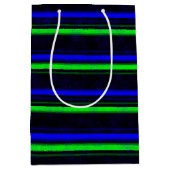 Zwarte Blauwe Groene Stripes Medium Cadeauzakje (Voorkant)
