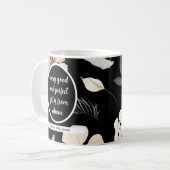 Zwarte bloem geschrift koffiemok (Voorkant links)