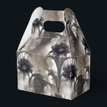 Zwarte bloemen in gotische stijl bedankdoosjes<br><div class="desc">Een klassiek aquarel stijlpatroon van zwarte amaryllisbloemen vormt de achtergrond voor het ontwerp van deze gunstendoos. Donkere tinten zwart en grijs,  en een grunge-lettertype voegen toe aan het donkere,  etherische thema van dit alternatieve trouwpakket.</div>