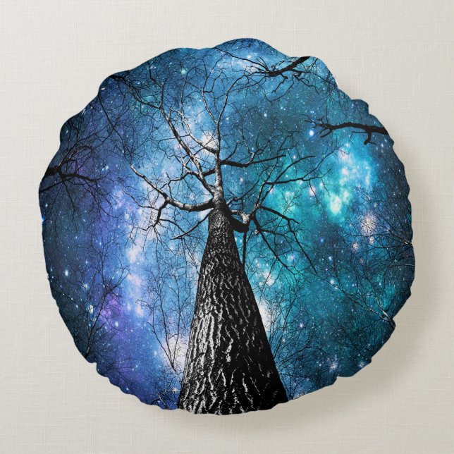 Zwarte Bomen Blauwe Ruimte Rond Kussen (Achterkant)