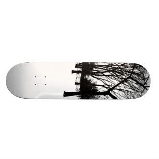 zwarte bomen persoonlijk skateboard