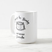 Zwarte boog bindt haar twintiger 30e verjaardag va koffiemok (Voorkant links)