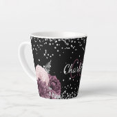 Zwarte bordeaux bloemen elegante monogram naam latte mok (Linkerhoek)