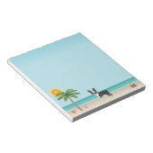 Zwarte Boston Terrier bij een tropische zomerstran Notitieblok (Schuin)