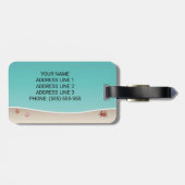 Zwarte Boston Terrier op een tropisch zomerse stra Bagagelabel (Achterkant horizontaal)