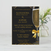 Zwarte bruiloft uitnodiging met gouden champagne g (Staand voorkant)