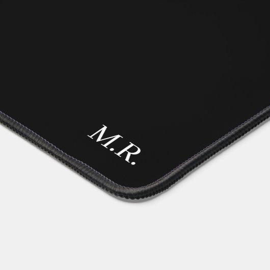 Zwarte Bureaumat met aangepaste monogram initialen (Hoek)