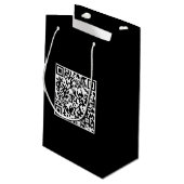 Zwarte cadeauzak met merk-QR-code Klein Cadeauzakje (Achterkant Gekanteld)