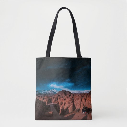 ZWARTE CAR NEAR ROCK FORMATIONS TOTE BAG (Voorkant)