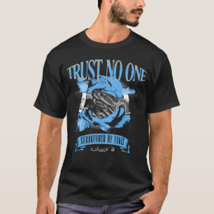 Zwarte Carolina 5 AJ5 Vertrouw Niemand T-shirt
