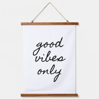 Zwarte Casual Calligraphy Alleen Goede Vibes Hangend Wandkleed