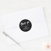 Zwarte chique borstel script verjaardagsfeestje be ronde sticker (Envelop)