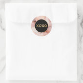Zwarte Cirkel Blush Roze Bloemen Goud Glitter XOXO Ronde Sticker (Tas)